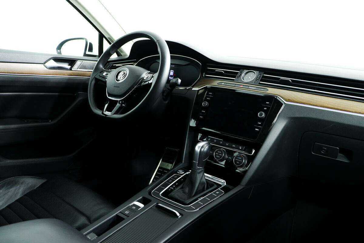 Volkswagen Passat б/у, 2018, Роботизированная. Фото: #7