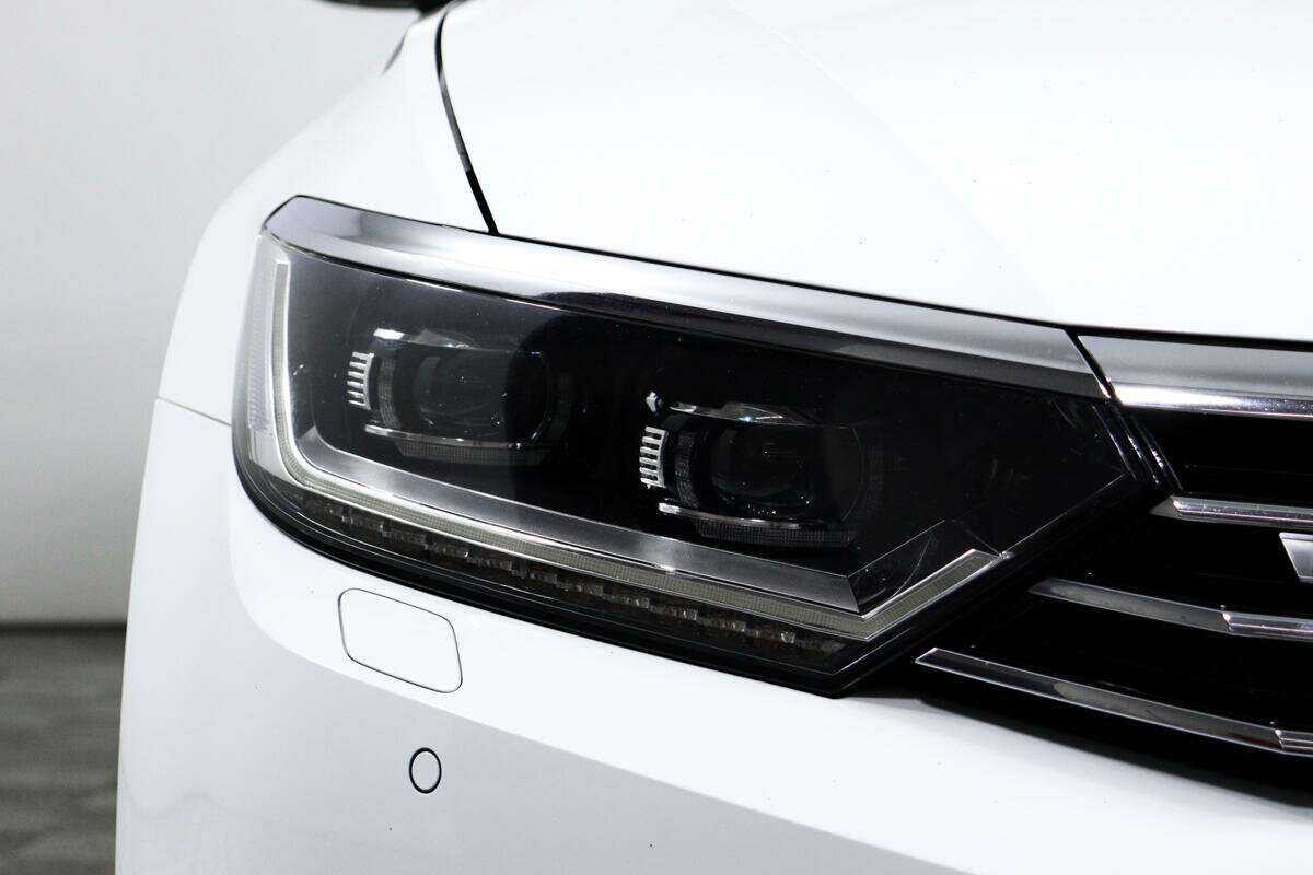 Volkswagen Passat б/у, 2018, Роботизированная. Фото: #13