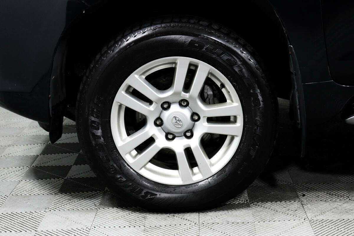 Toyota Land Cruiser Prado б/у, 2012, Автоматическая. Фото: #11