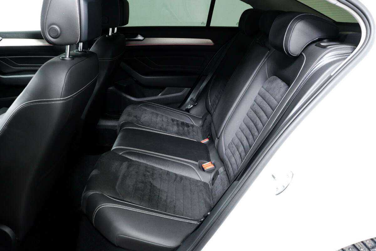 Volkswagen Passat б/у, 2020, Роботизированная. Фото: #11