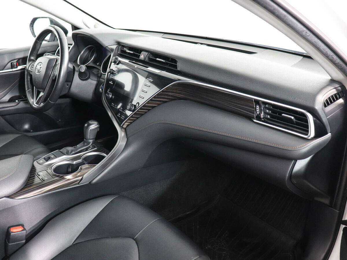 Toyota Camry б/у, 2020, Автоматическая. Фото: #8