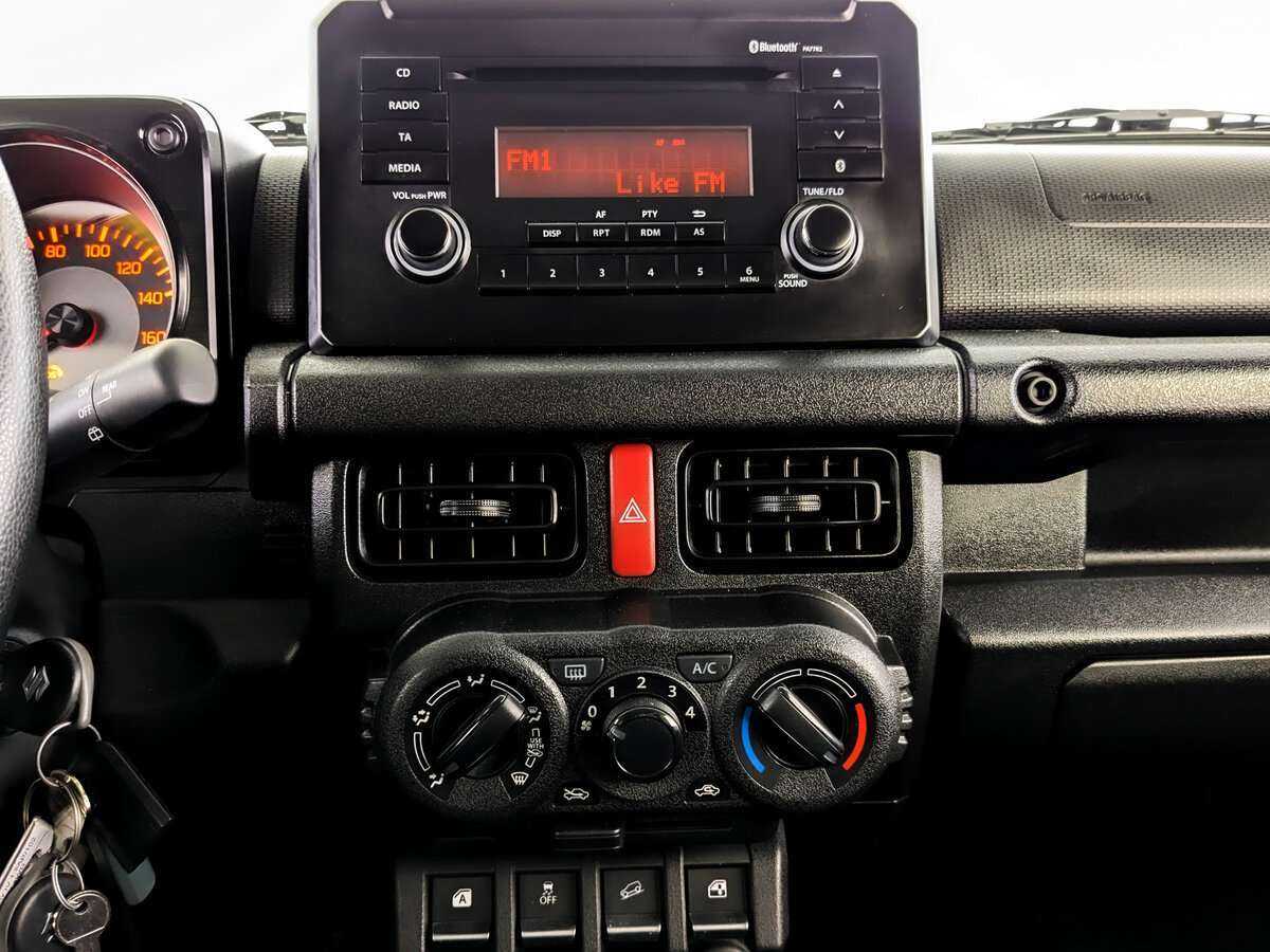 Suzuki Jimny б/у, 2019, Механическая. Фото: #12
