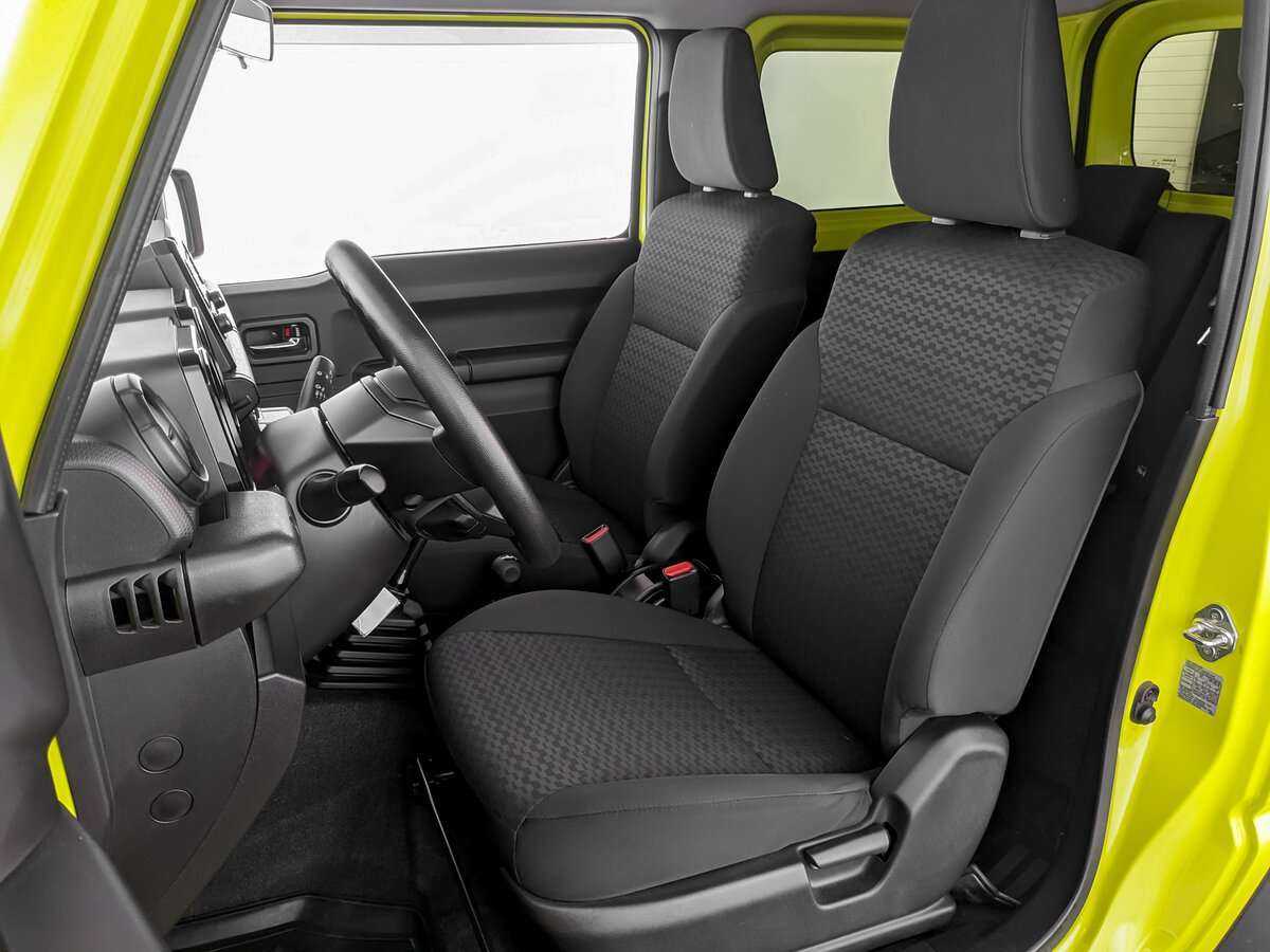 Suzuki Jimny б/у, 2019, Механическая. Фото: #15