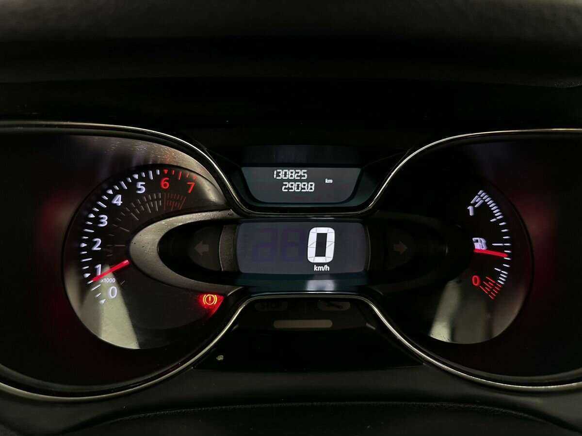 Renault Kaptur б/у, 2017, Механическая. Фото: #10