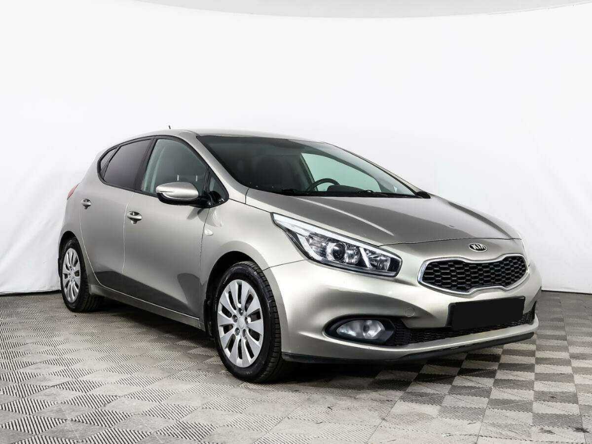 Kia Ceed б/у, 2015, Автоматическая. Фото: #2