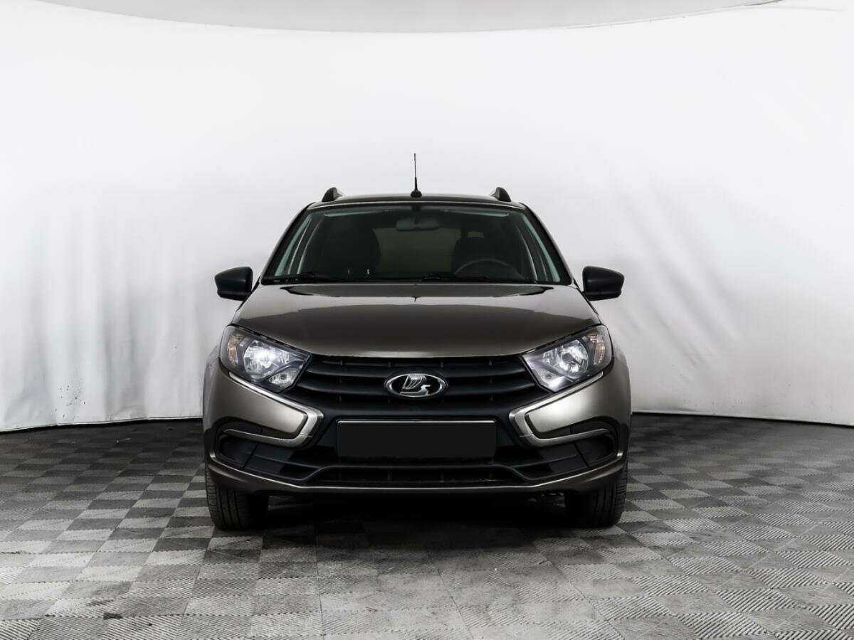 Lada (ВАЗ) Granta б/у, 2021, Механическая. Фото: #1