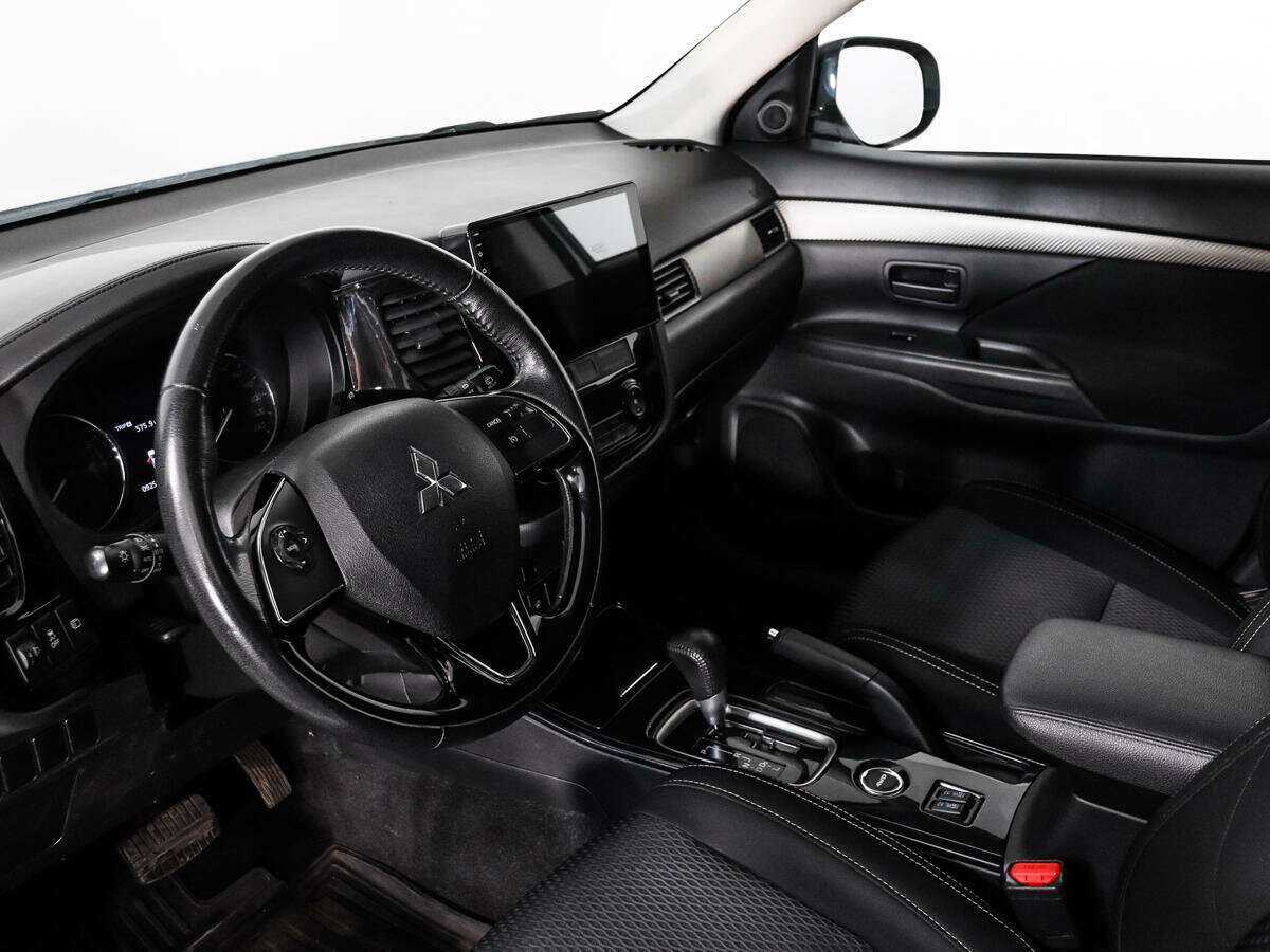 Mitsubishi Outlander б/у, 2018, Вариатор. Фото: #8