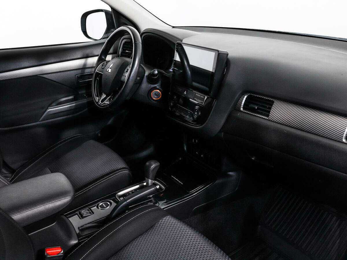 Mitsubishi Outlander б/у, 2018, Вариатор. Фото: #11