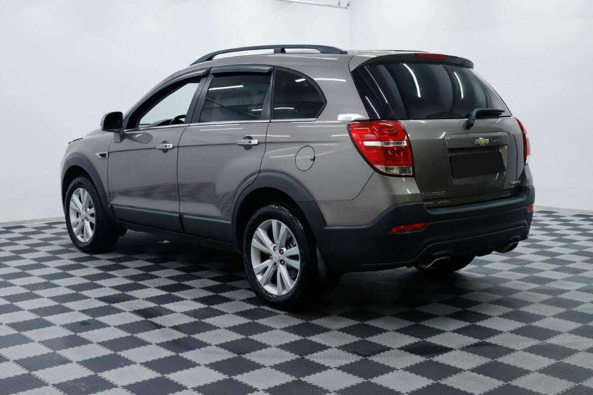 Chevrolet Captiva б/у, 2015, Автоматическая. Фото: #1