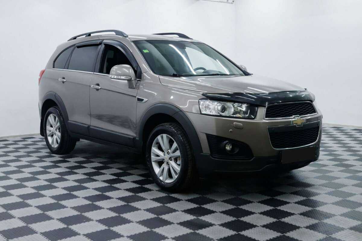 Chevrolet Captiva б/у, 2015, Автоматическая. Фото: #2