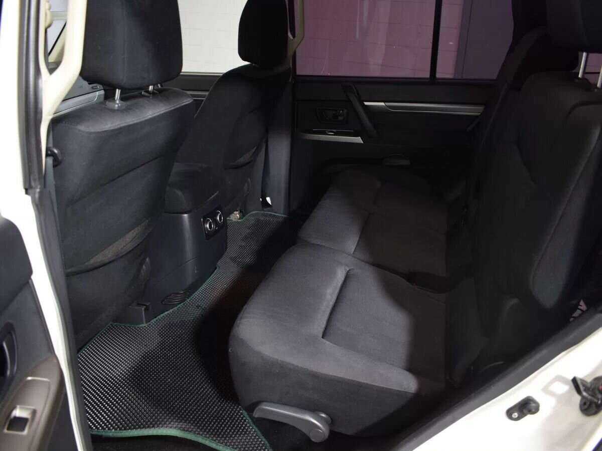 Митсубиши Паджеро б/у, 2015, Автоматическая. Фото: #7