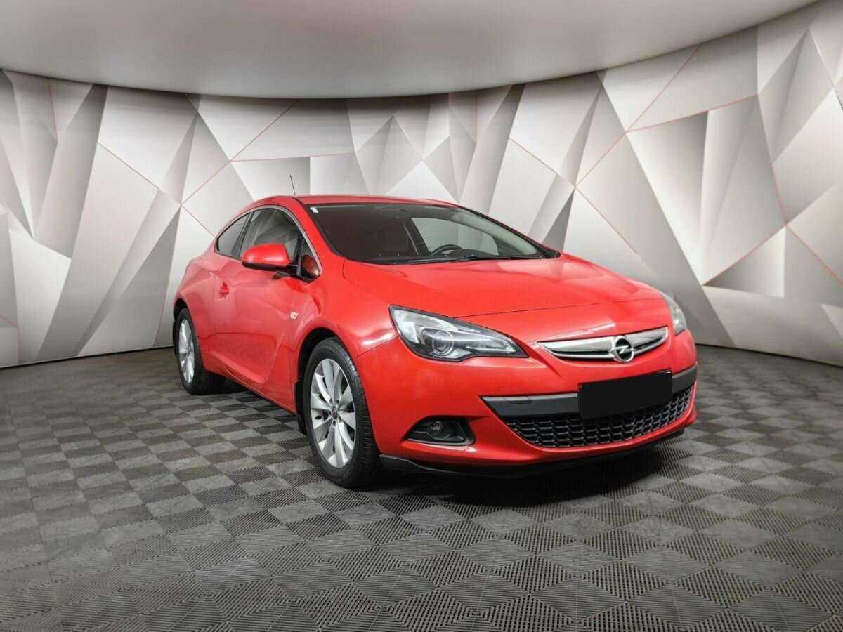 Opel Astra б/у, 2012, Механическая. Фото: #2