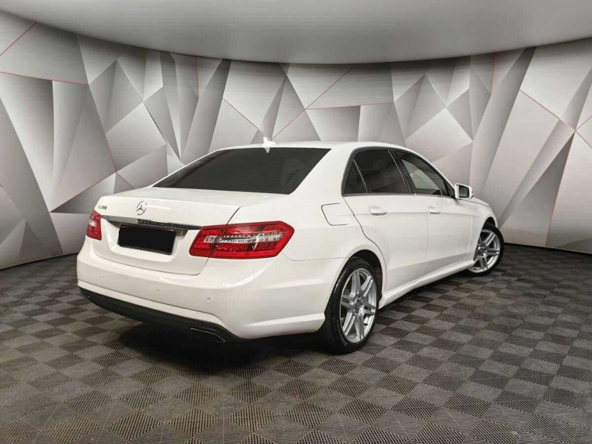 Mercedes-Benz E-Класс б/у, 2013, Автоматическая. Фото: #1