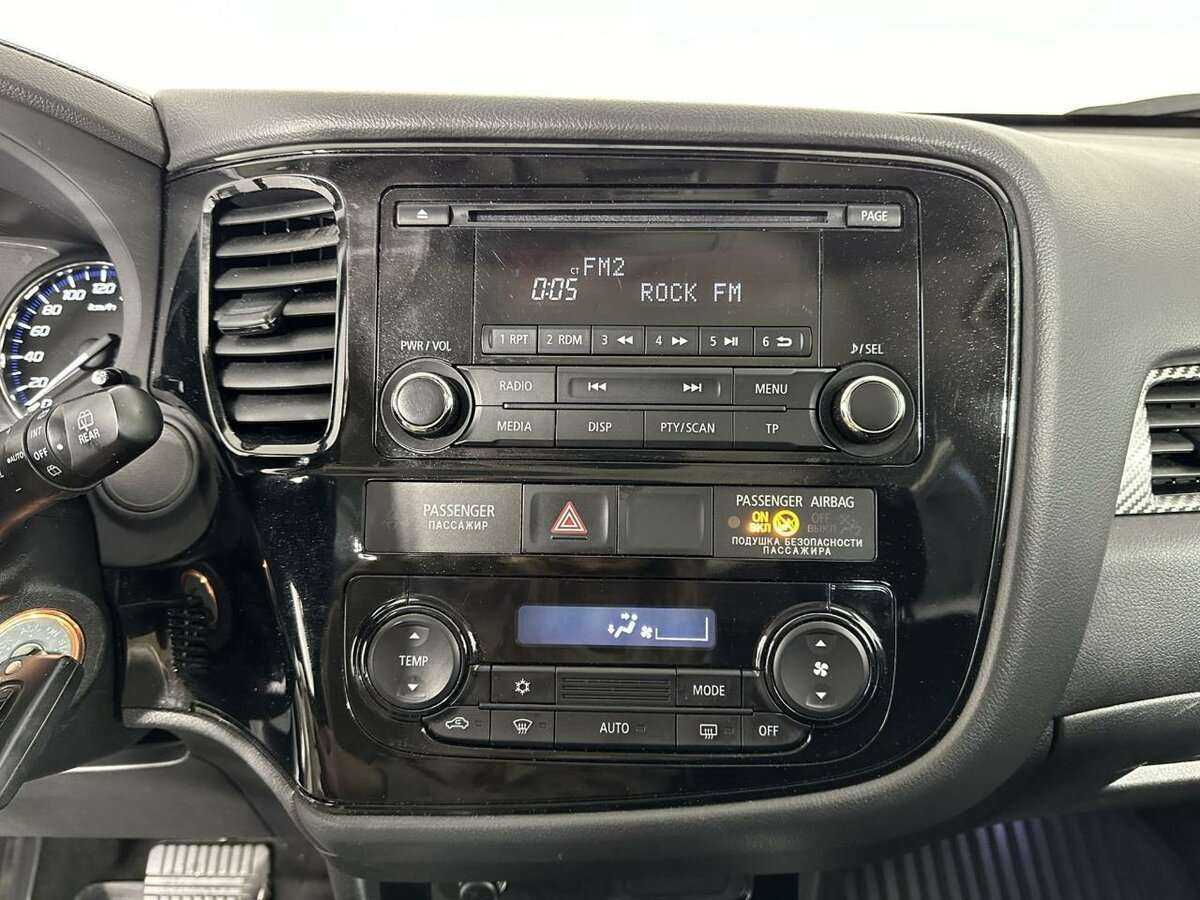 Mitsubishi Outlander б/у, 2017, Вариатор. Фото: #11