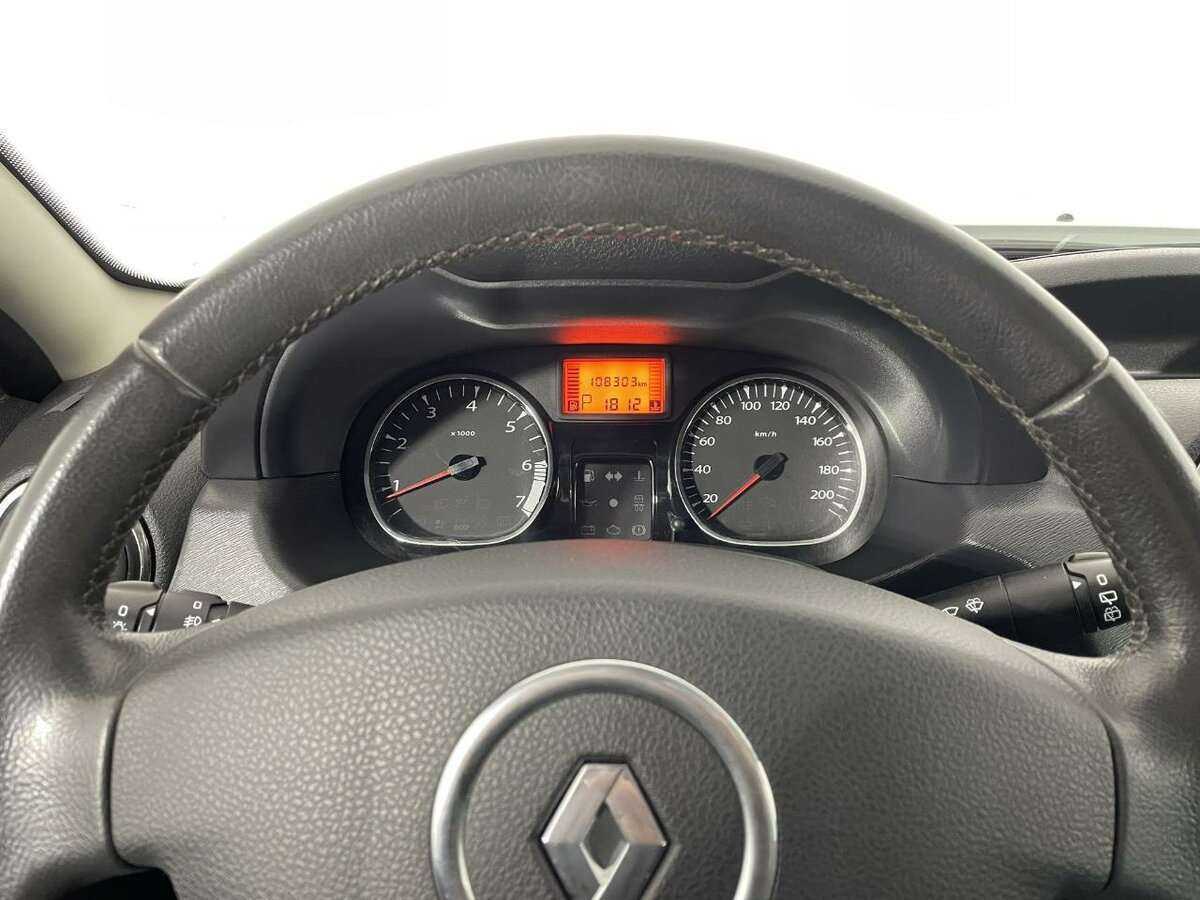 Renault Duster б/у, 2015, Автоматическая. Фото: #10