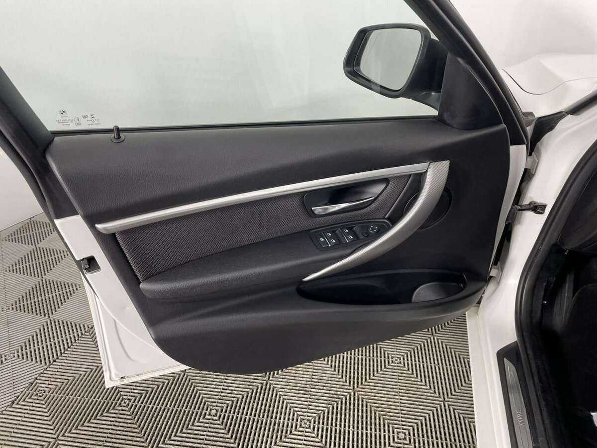 BMW 3 серии б/у, 2018, Автоматическая. Фото: #7