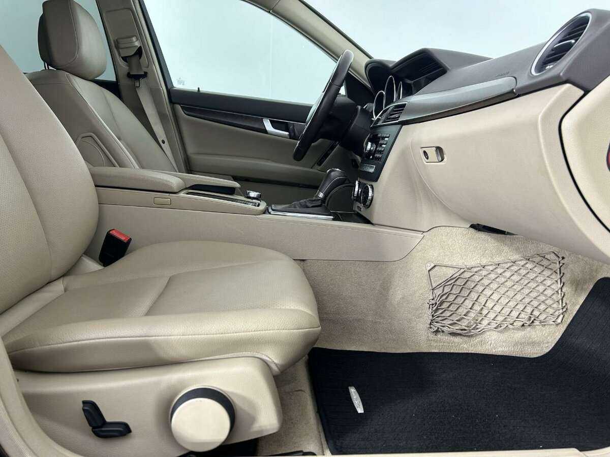 Mercedes-Benz C-Класс б/у, 2013, Автоматическая. Фото: #12