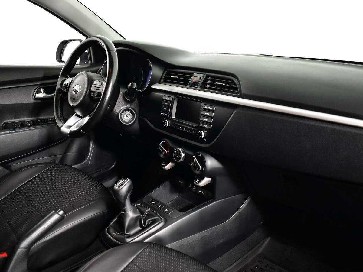 Киа Рио б/у, 2017, Механическая. Фото: #8