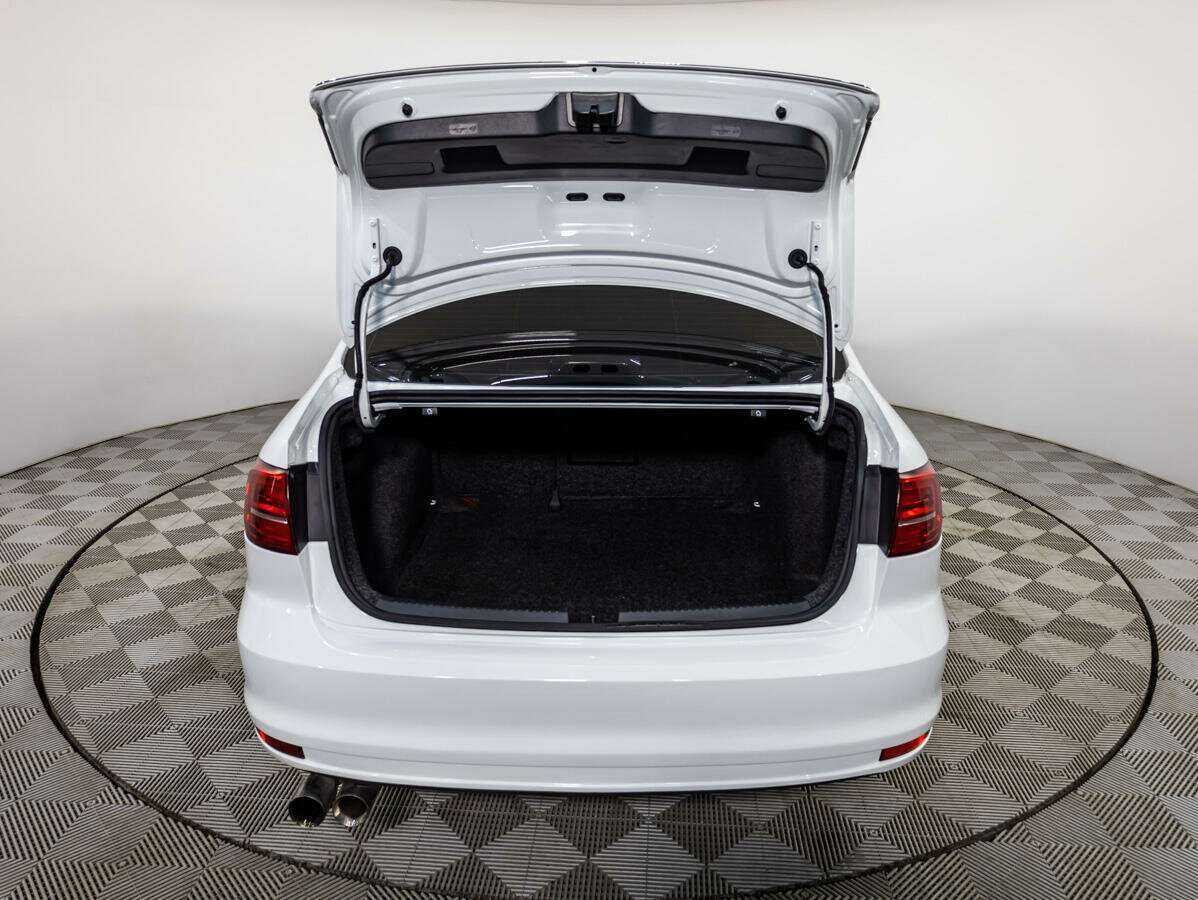 Volkswagen Jetta б/у, 2017, Роботизированная. Фото: #15