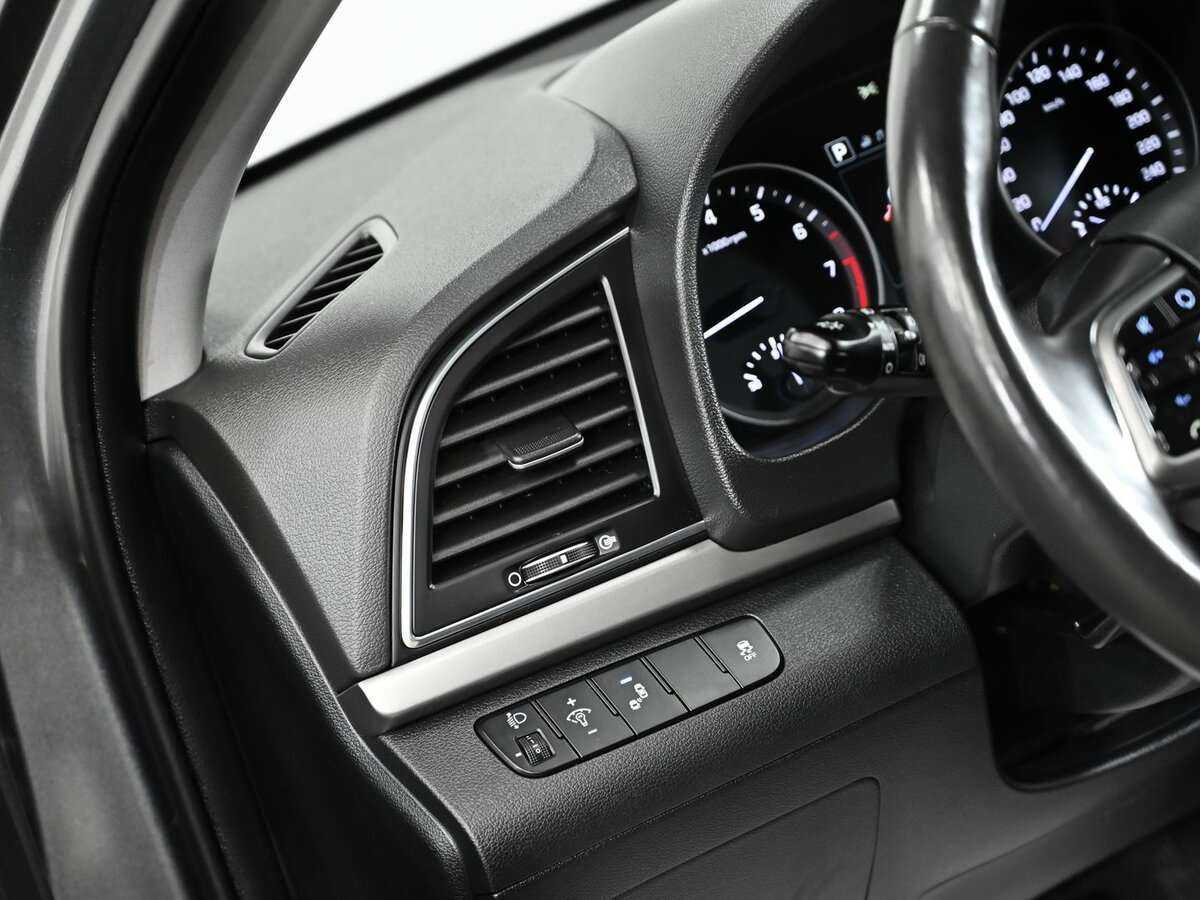 Хендай Елантра б/у, 2018, Автоматическая. Фото: #6