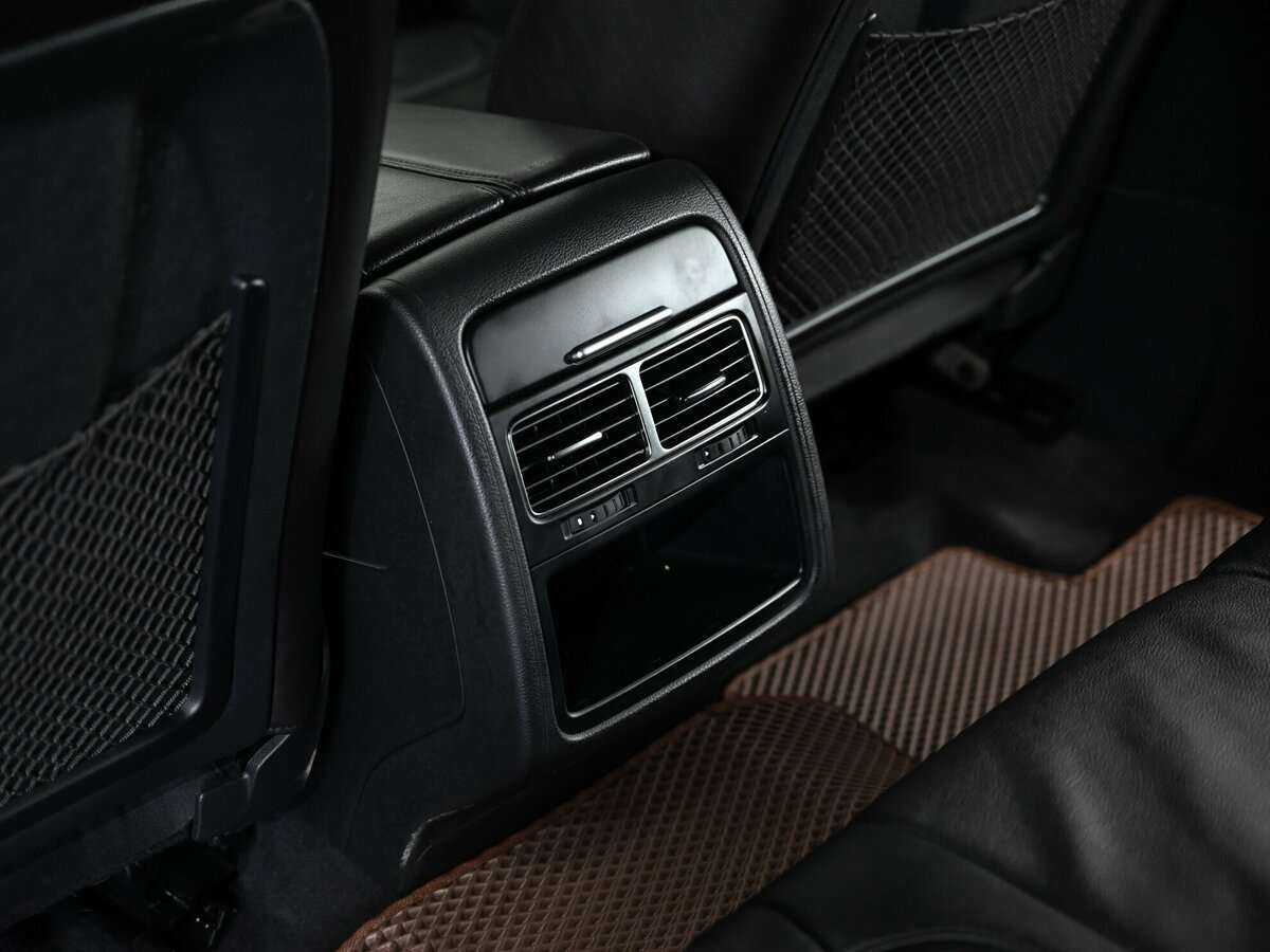 Volkswagen Touareg б/у, 2013, Автоматическая. Фото: #14