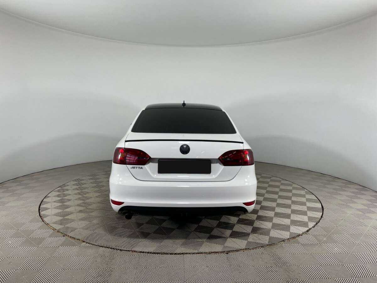 Volkswagen Jetta б/у, 2014, Механическая. Фото: #4