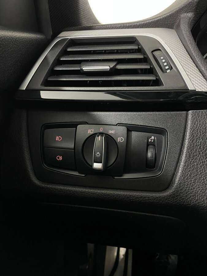 BMW 3 серии б/у, 2016, Автоматическая. Фото: #20