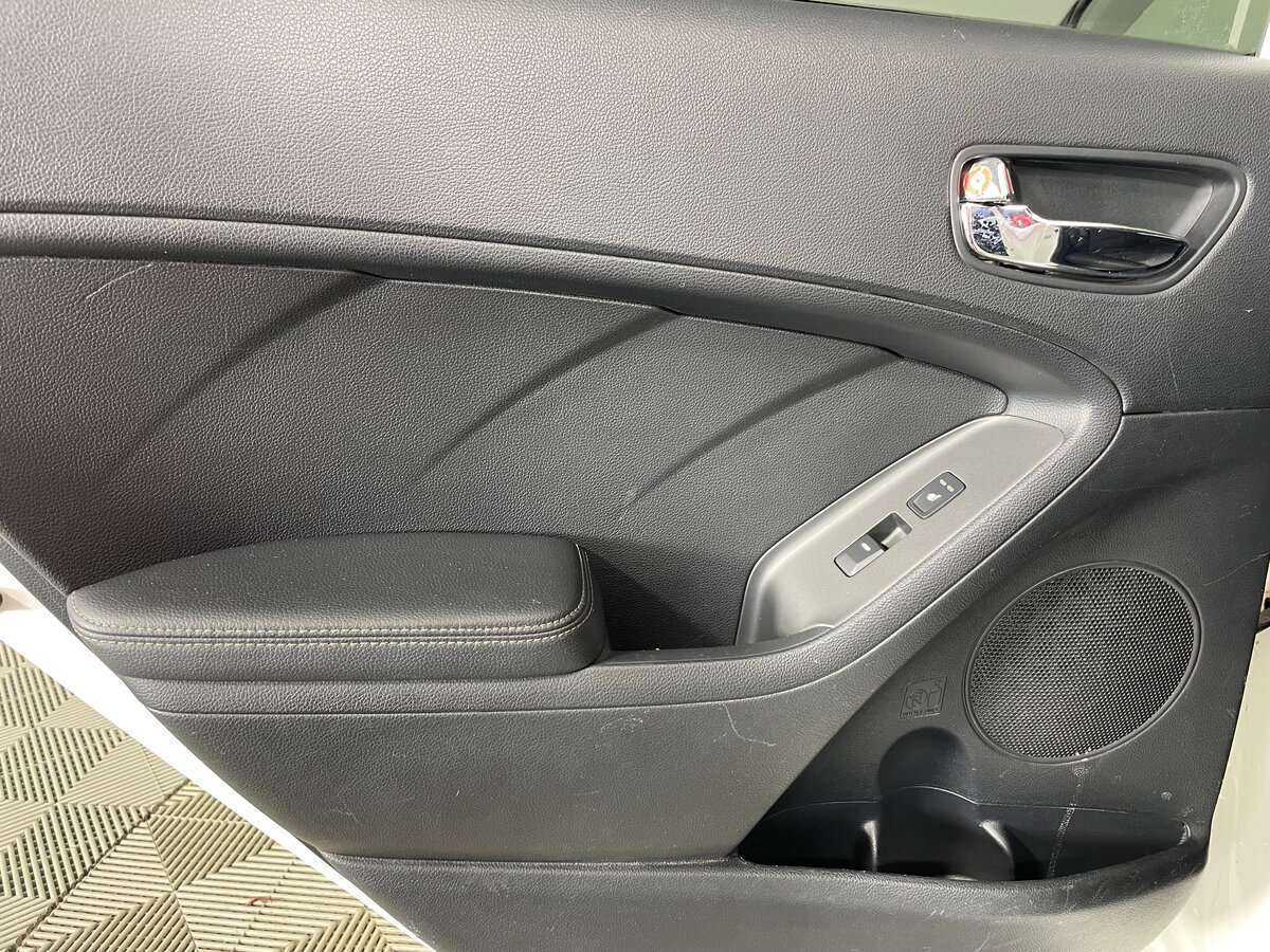 Kia Cerato б/у, 2014, Автоматическая. Фото: #15