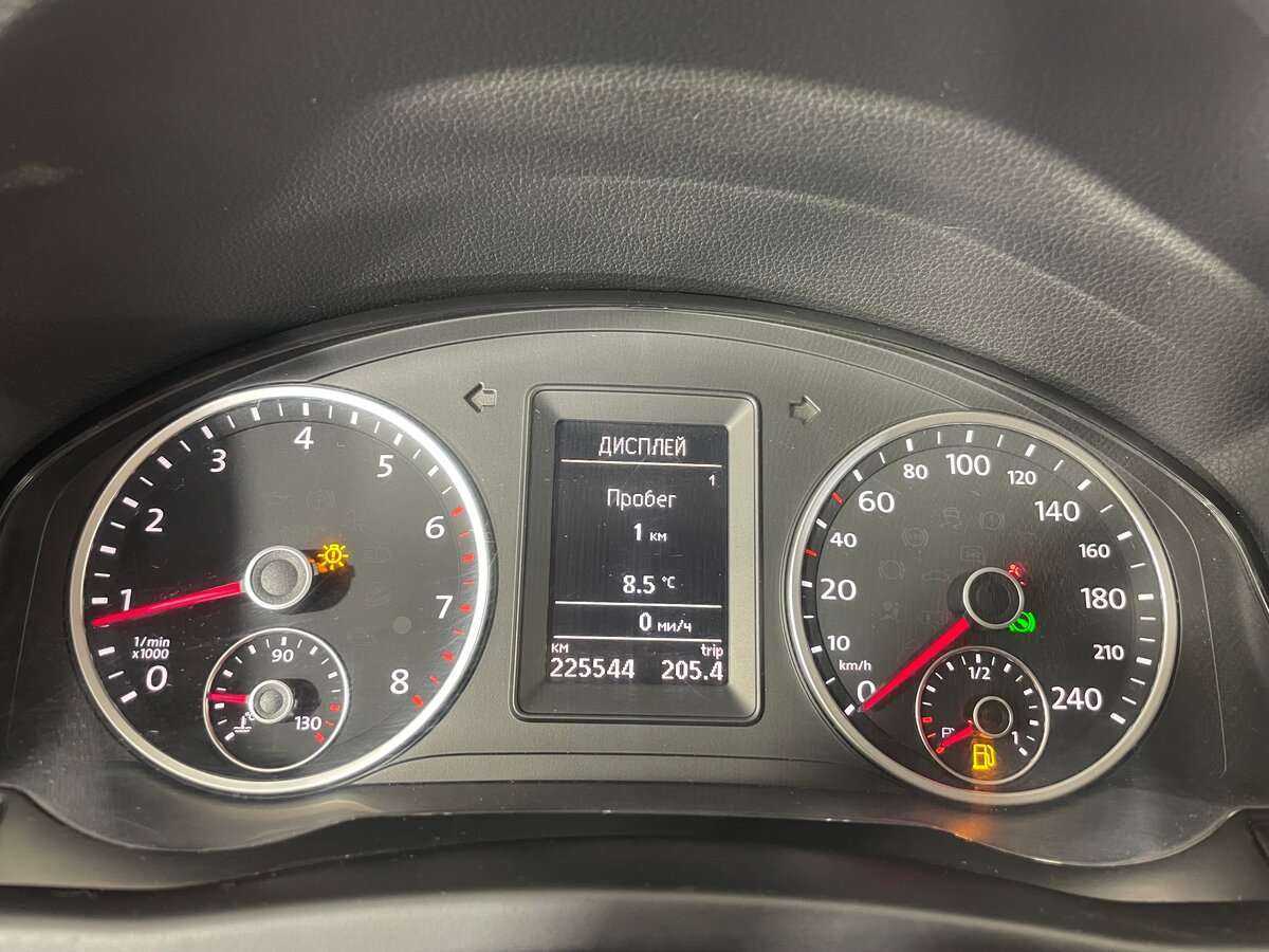 Volkswagen Tiguan б/у, 2013, Роботизированная. Фото: #11