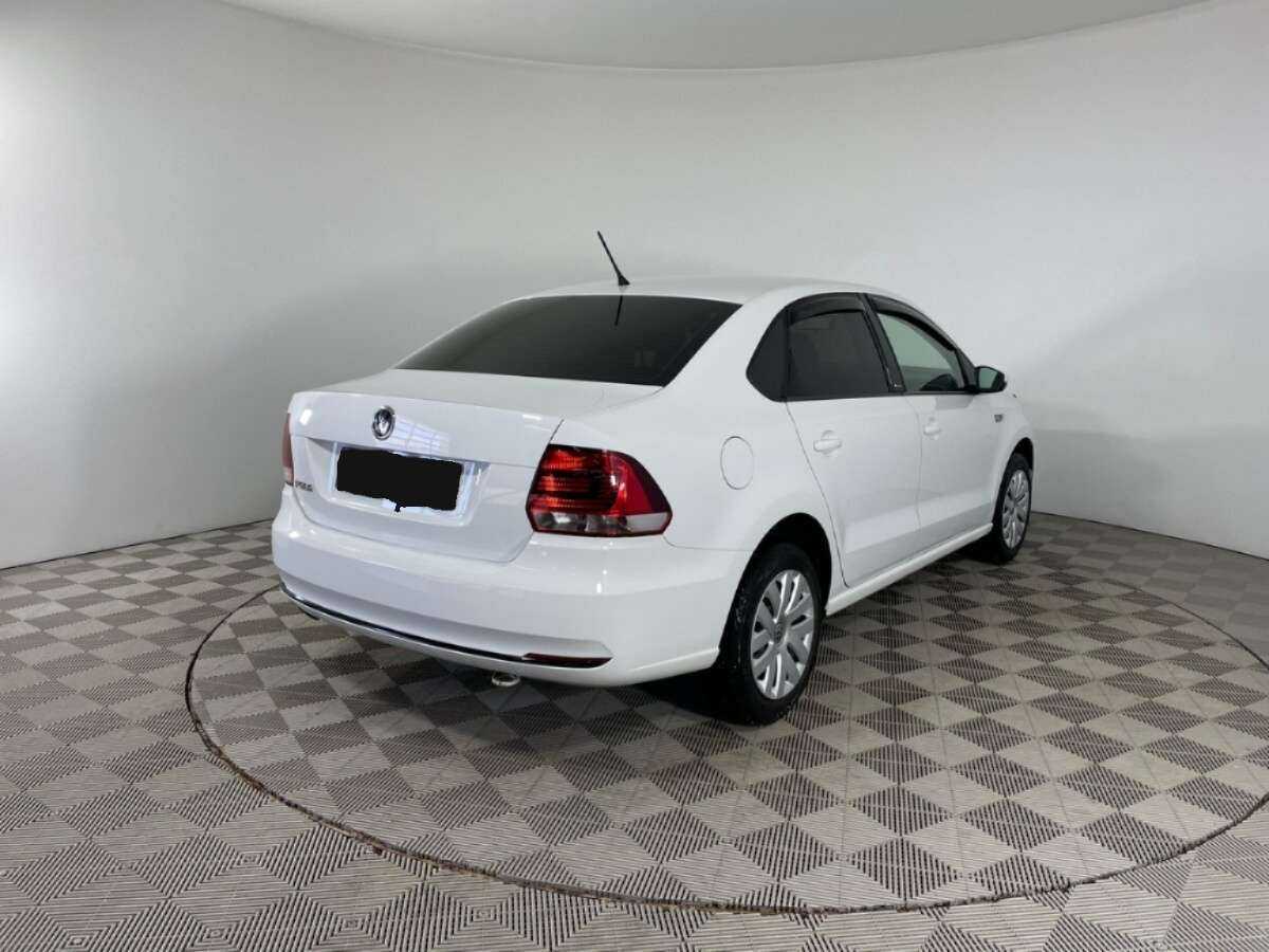 Volkswagen Polo б/у, 2016, Автоматическая. Фото: #3