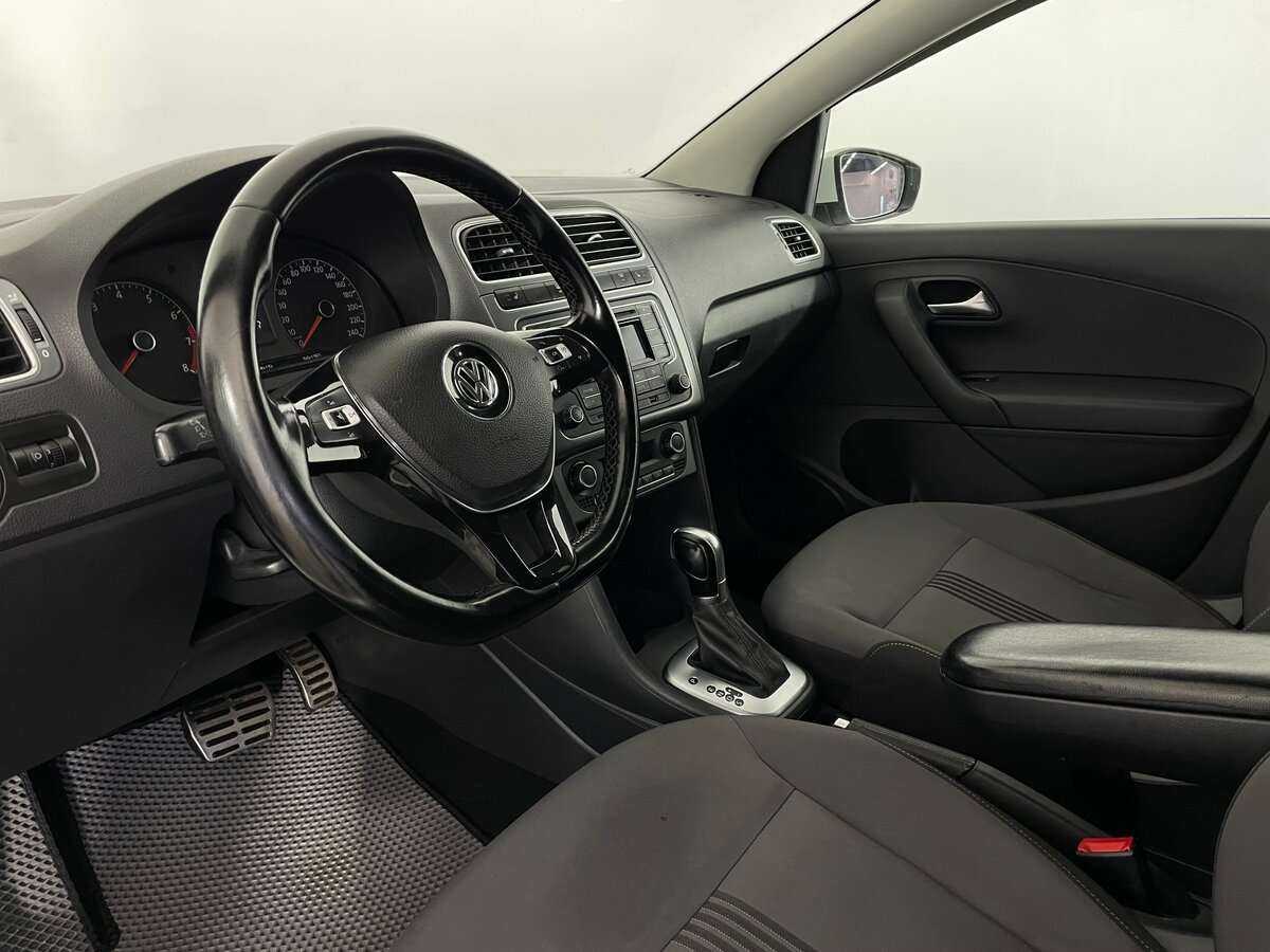 Volkswagen Polo б/у, 2016, Автоматическая. Фото: #6