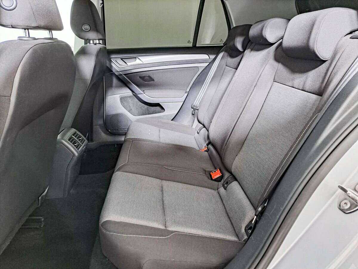 Volkswagen Golf б/у, 2013, Механическая. Фото: #9