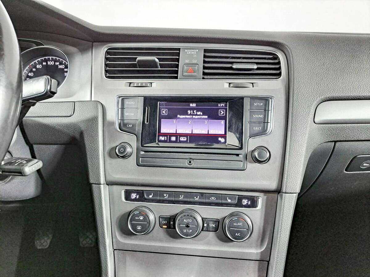 Volkswagen Golf б/у, 2013, Механическая. Фото: #12