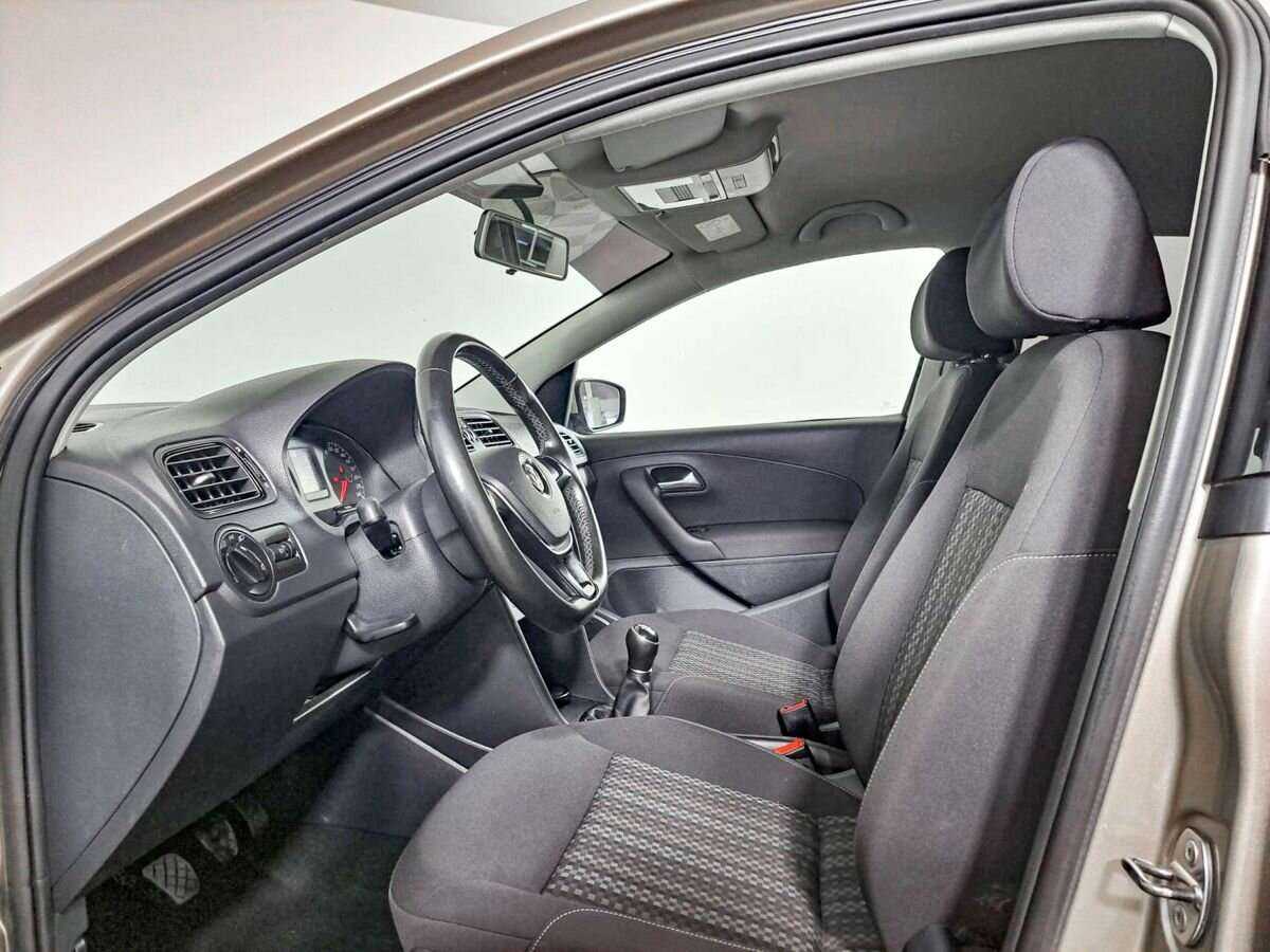 Volkswagen Polo б/у, 2018, Механическая. Фото: #12