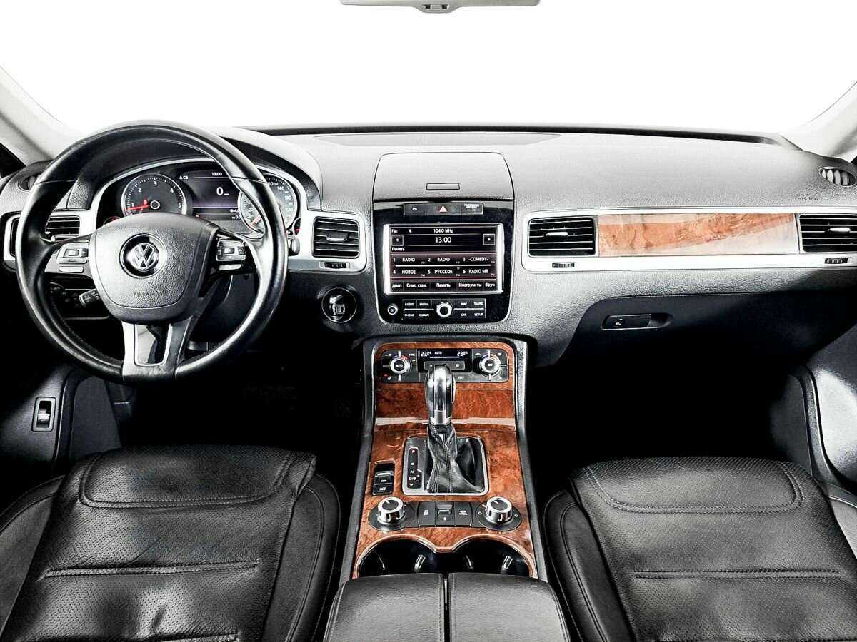 Volkswagen Touareg б/у, 2012, Автоматическая. Фото: #11