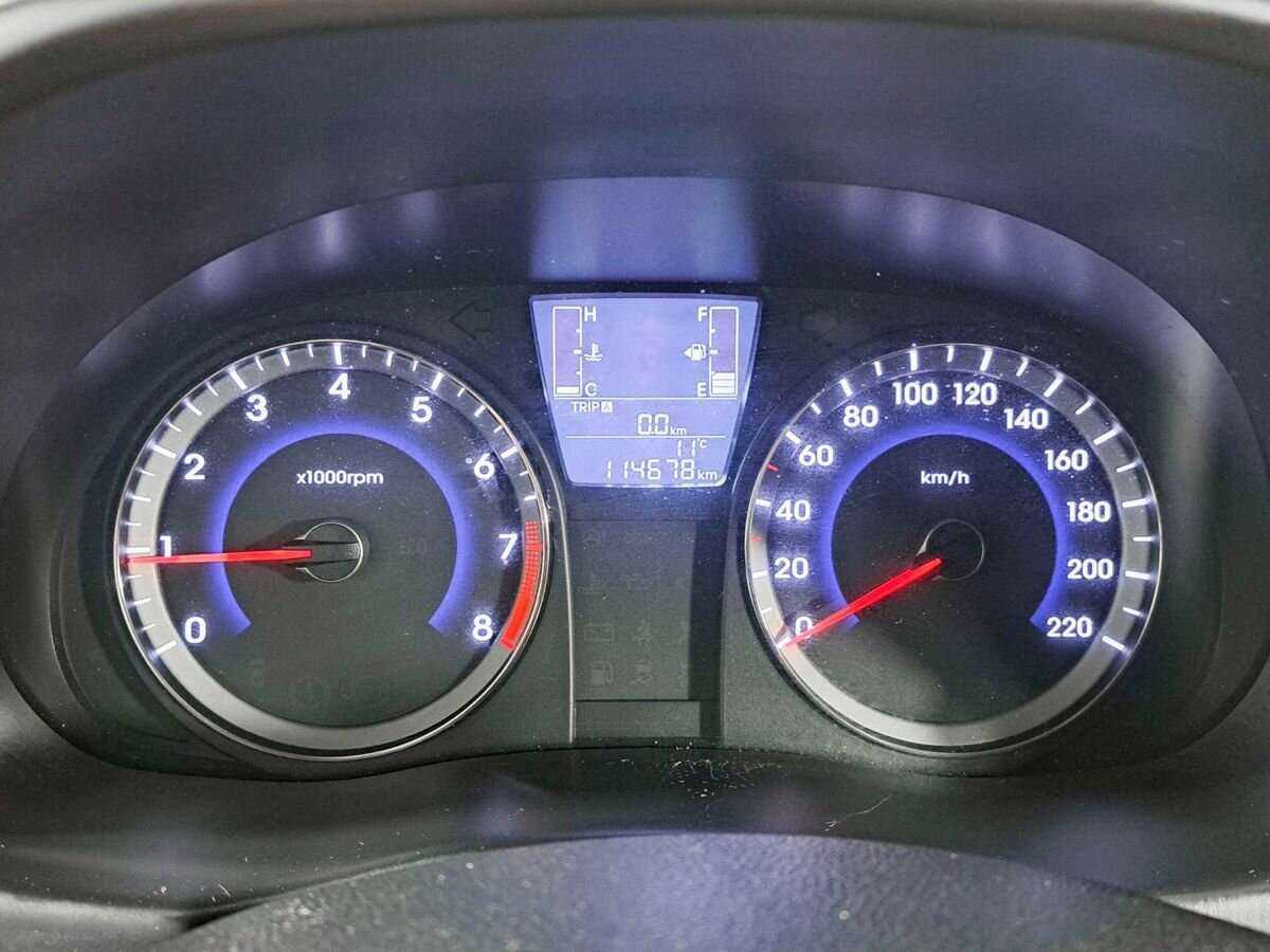 Hyundai Solaris б/у, 2016, Механическая. Фото: #12