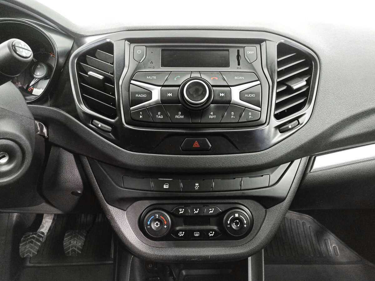 Лада (ВАЗ) Веста б/у, 2020, Механическая. Фото: #12