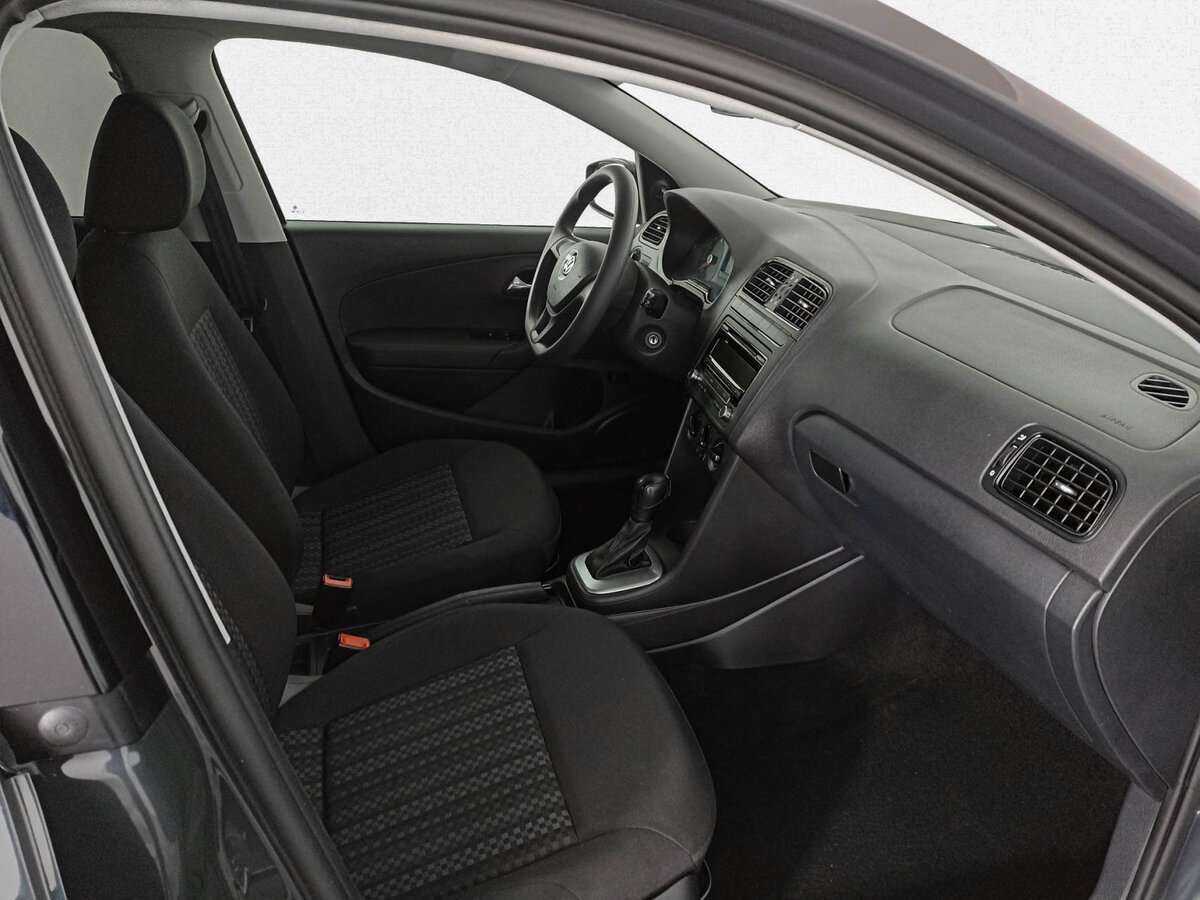 Volkswagen Polo б/у, 2017, Автоматическая. Фото: #8