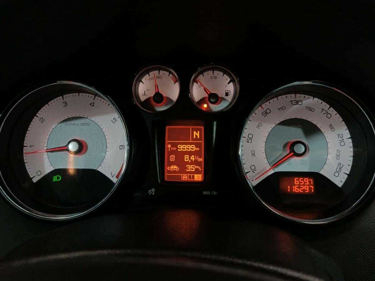 Peugeot 408 б/у, 2018, Автоматическая. Фото: #11