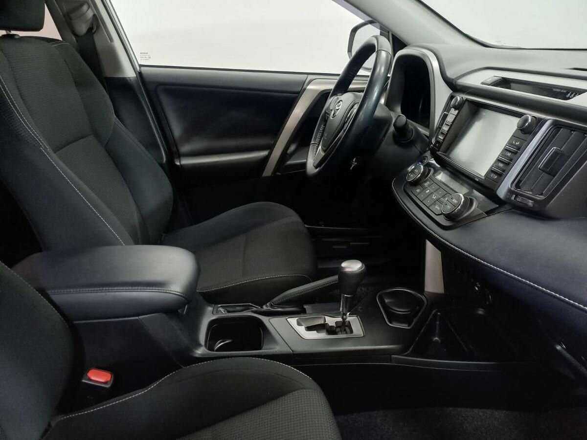 Toyota RAV4 б/у, 2018, Автоматическая. Фото: #9