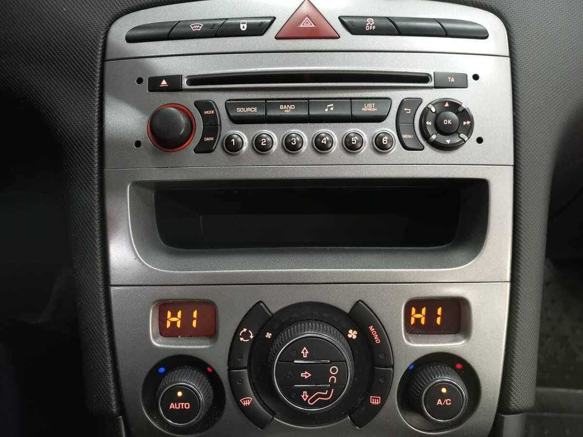 Peugeot 408 б/у, 2016, Автоматическая. Фото: #13