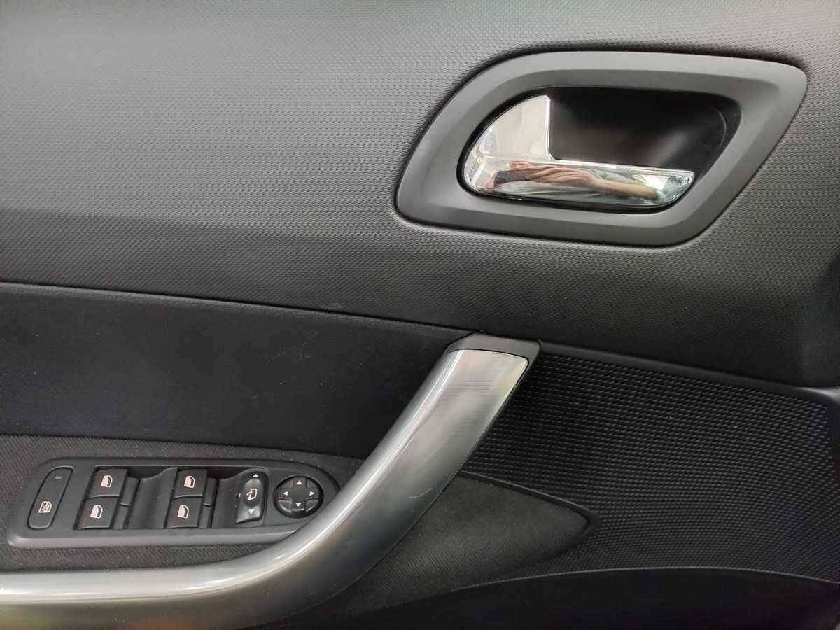 Peugeot 408 б/у, 2016, Автоматическая. Фото: #14