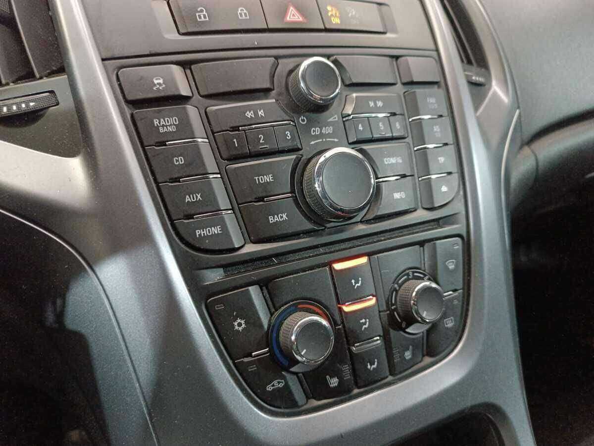 Опель Астра б/у, 2013, Механическая. Фото: #13