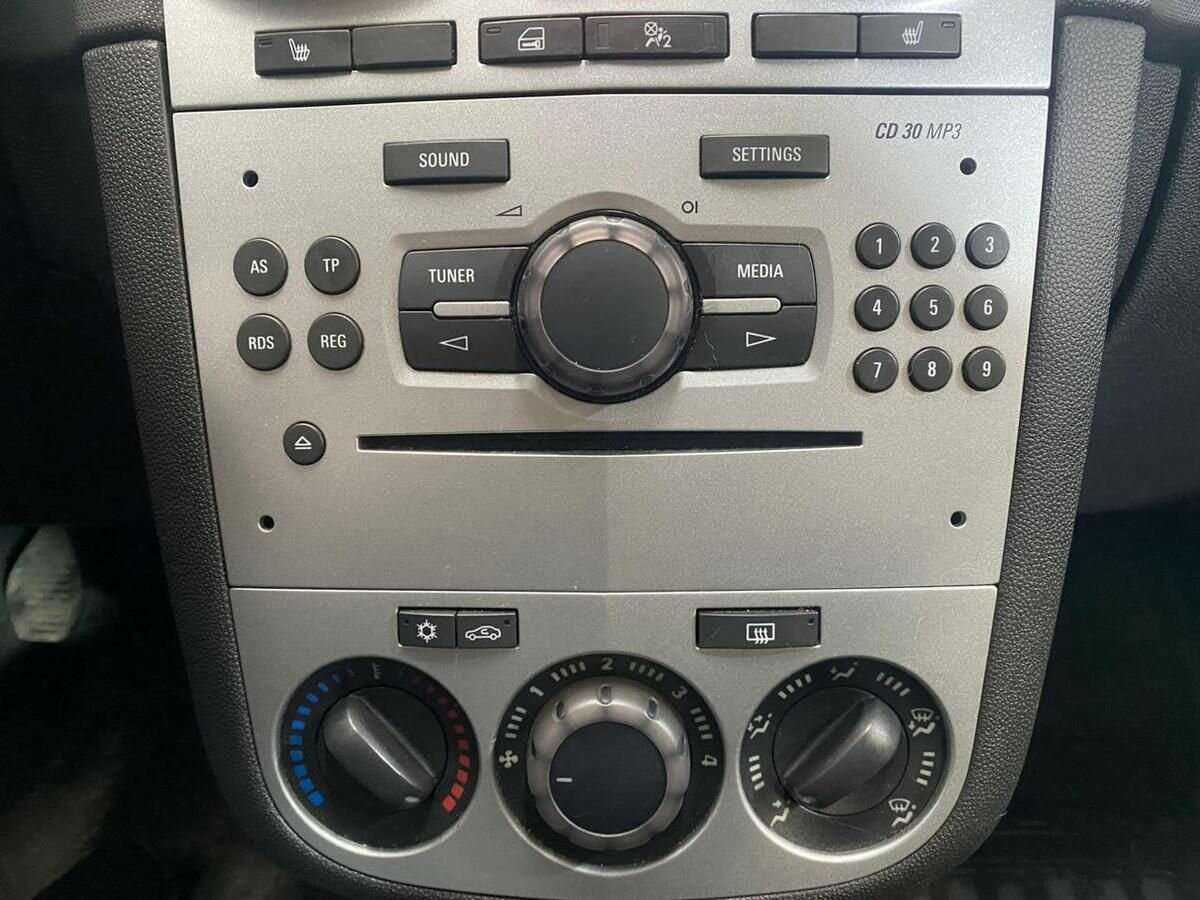 Opel Corsa б/у, 2012, Механическая. Фото: #12