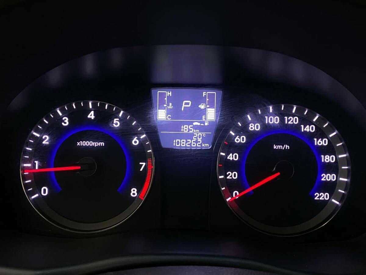 Hyundai Solaris б/у, 2015, Автоматическая. Фото: #12