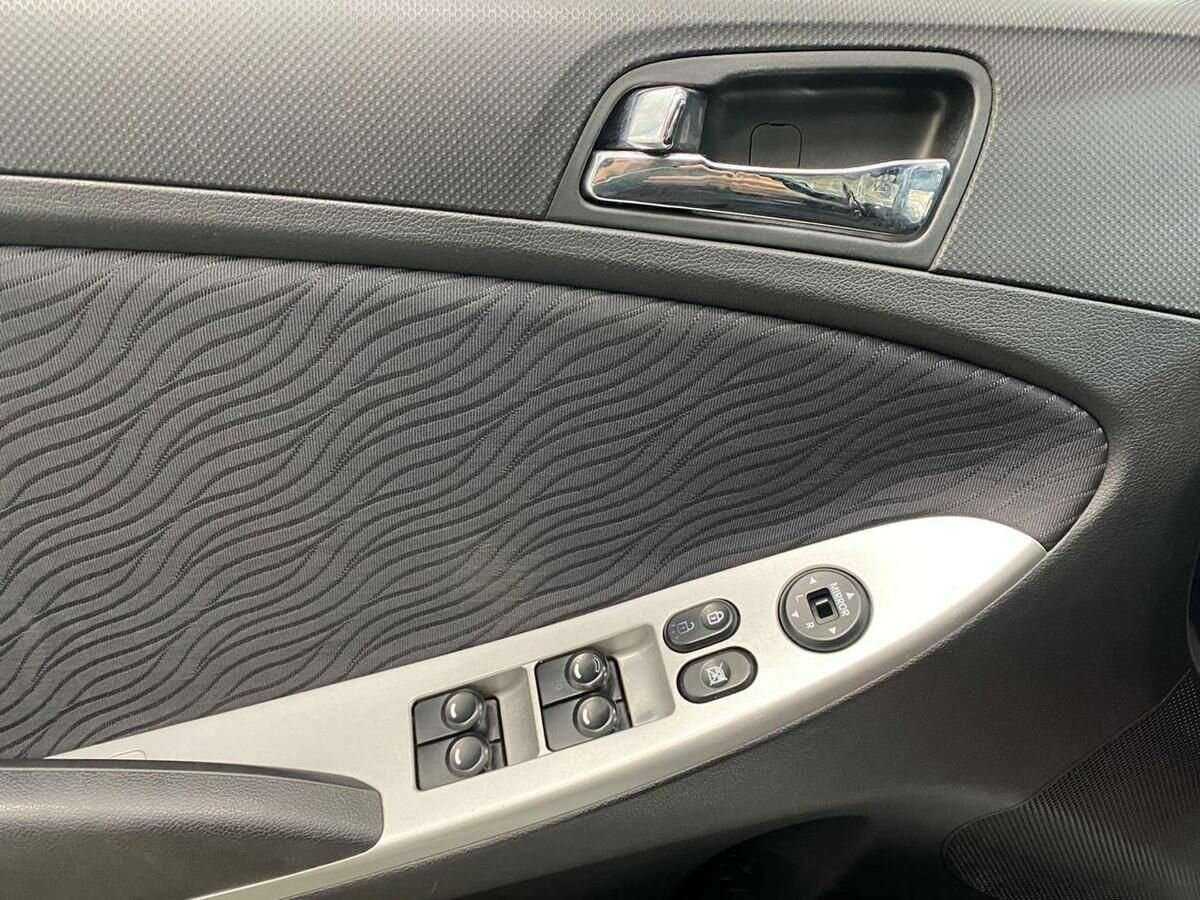 Хендай Солярис б/у, 2013, Автоматическая. Фото: #15