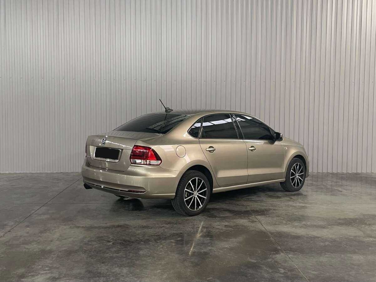 Volkswagen Polo б/у, 2017, Автоматическая. Фото: #4