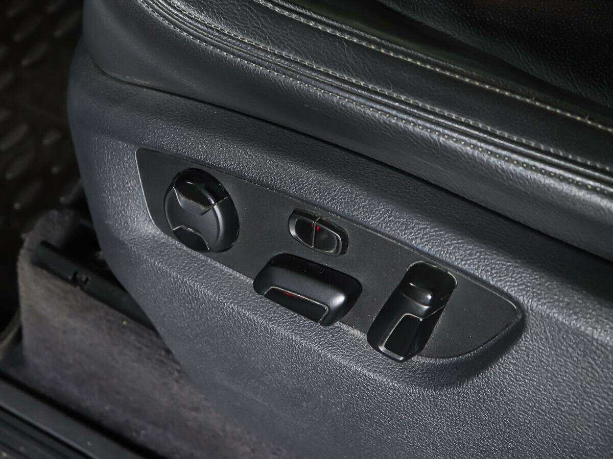 Volkswagen Touareg б/у, 2013, Автоматическая. Фото: #17