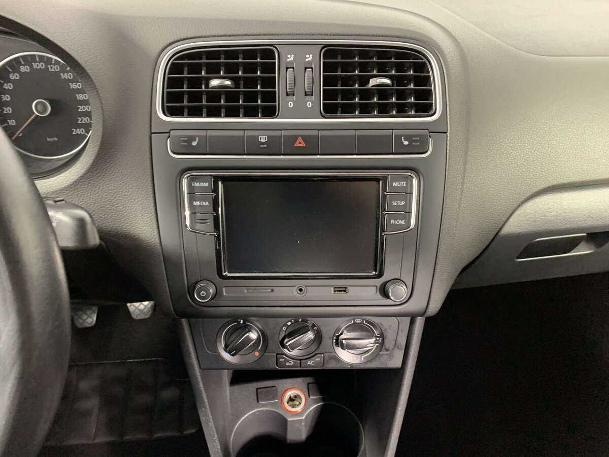 Volkswagen Polo б/у, 2012, Механическая. Фото: #16