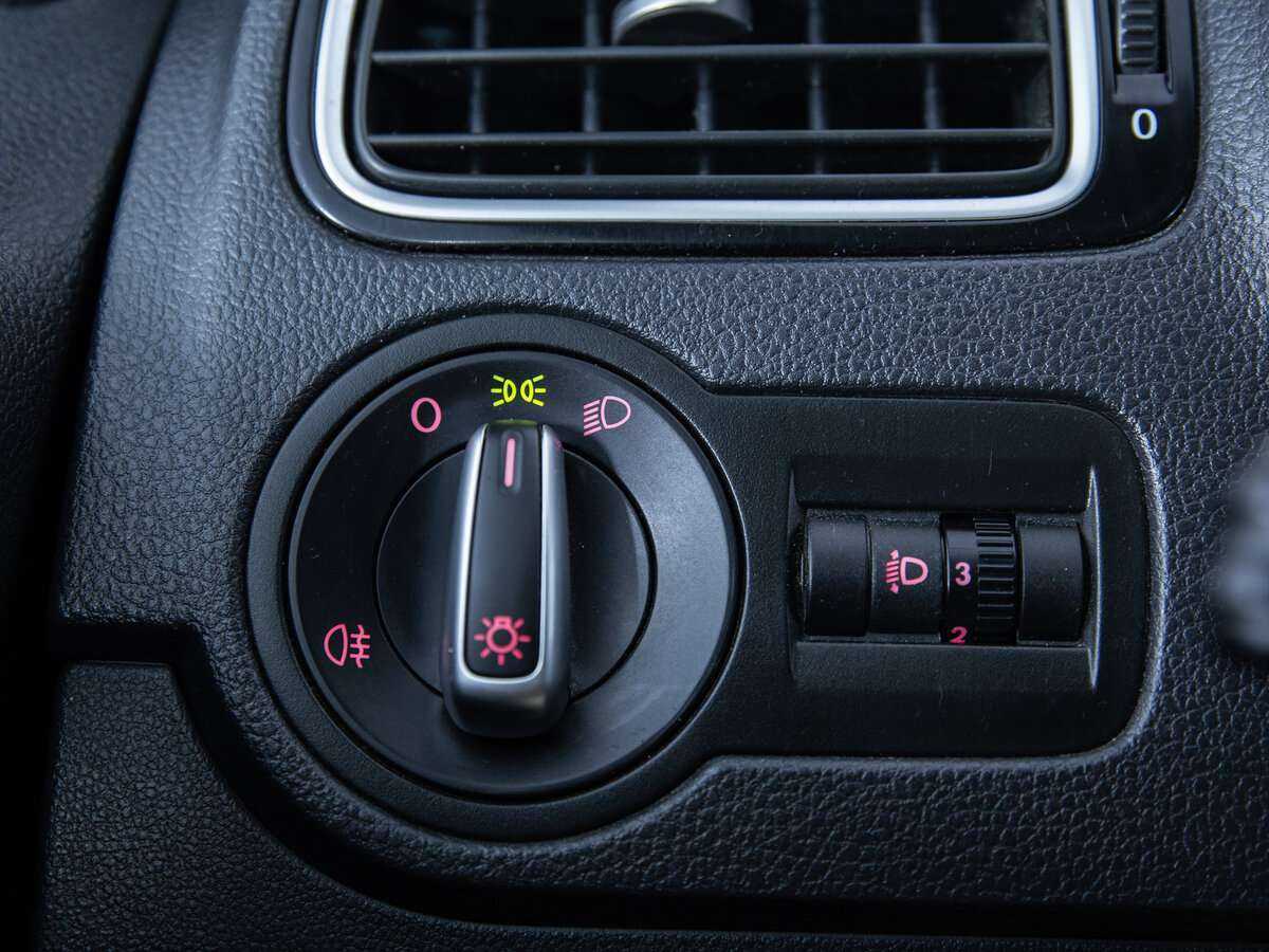 Фольксваген Поло б/у, 2019, Механическая. Фото: #13